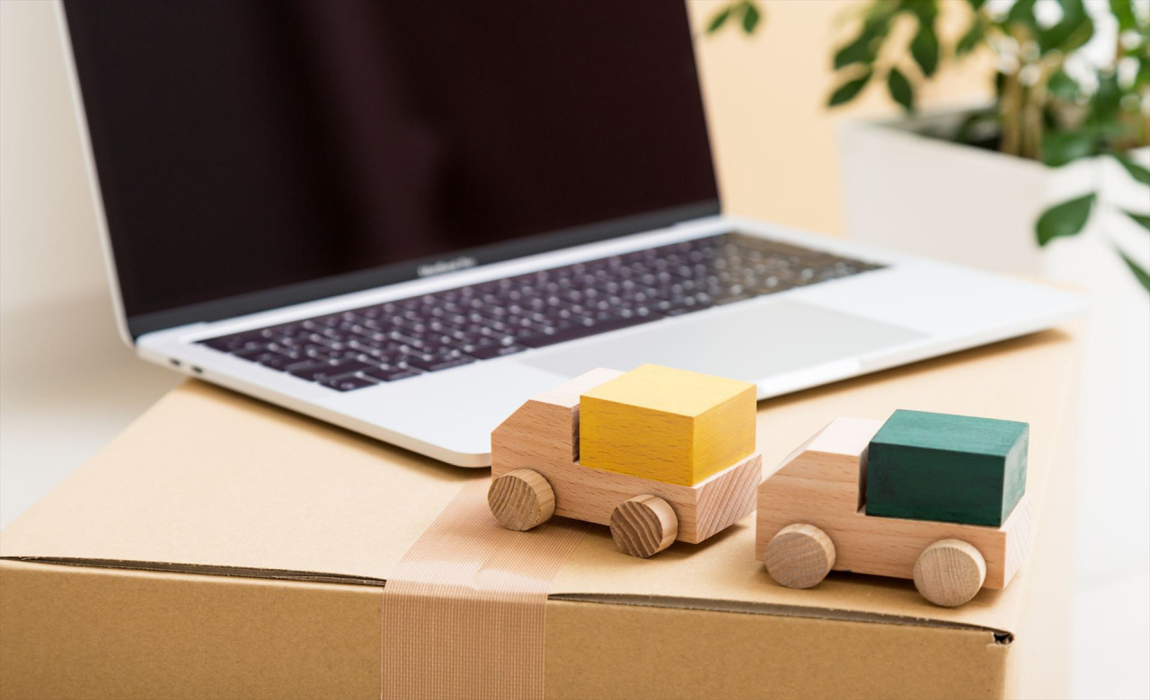 株式会社由良運送